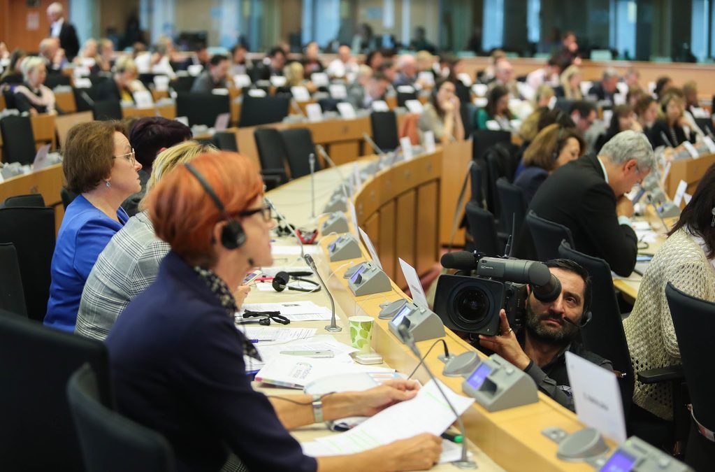 La AREV solicita al Comité de Lucha contra el Cáncer (BECA) del Parlamento Europeo, nuevas modificaciones, ante el último borrador del informe “El refuerzo de Europa en la lucha contra el cáncer: hacia una estrategia global y coordinada” que se votará en el Comité Especial de este jueves.